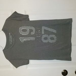 Ladies Aeropostale Heather grey short sleeve Tshirt with Bling Sz XL sli…
